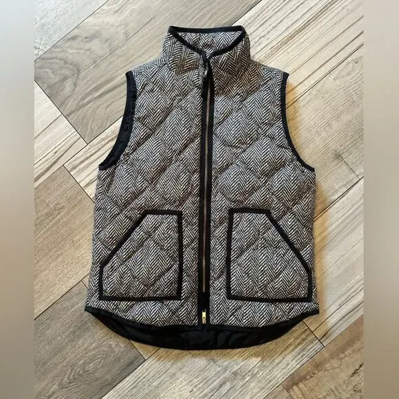 J. Crew Women's Micro Chevron gray black Full Zip Sleeveless quilted Vest fall S - Picture 2 of 11